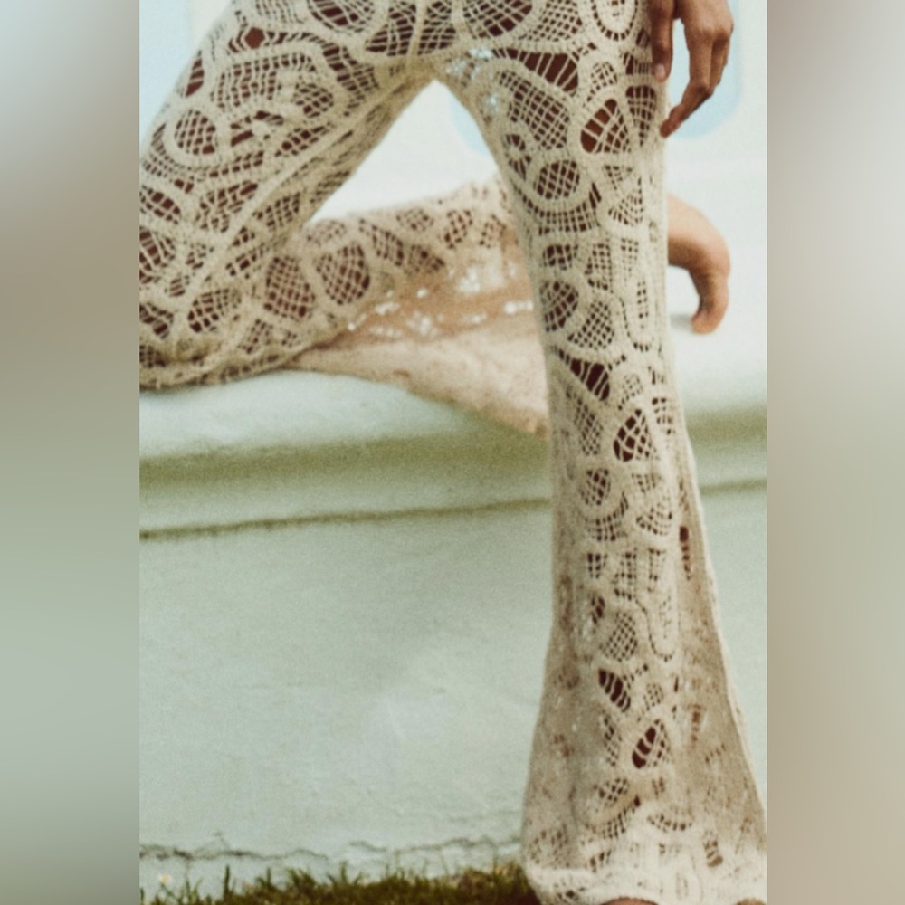 Elegant Crochet Lace Pants/Size medium - Picture 9 of 9